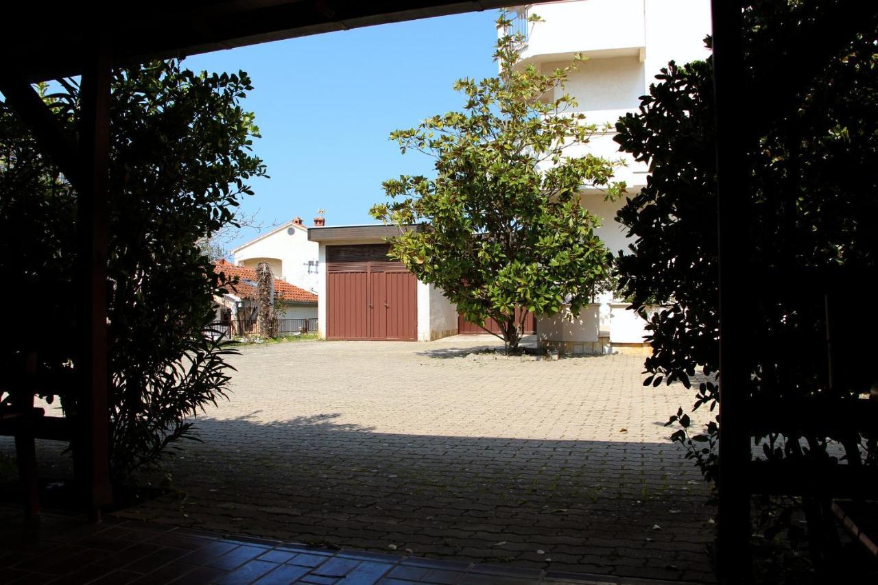 Apartmani Amado/Lozic Zara Esterno foto