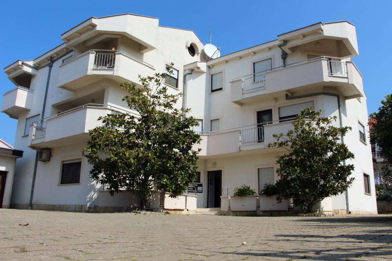 Apartmani Amado/Lozic Zara Esterno foto