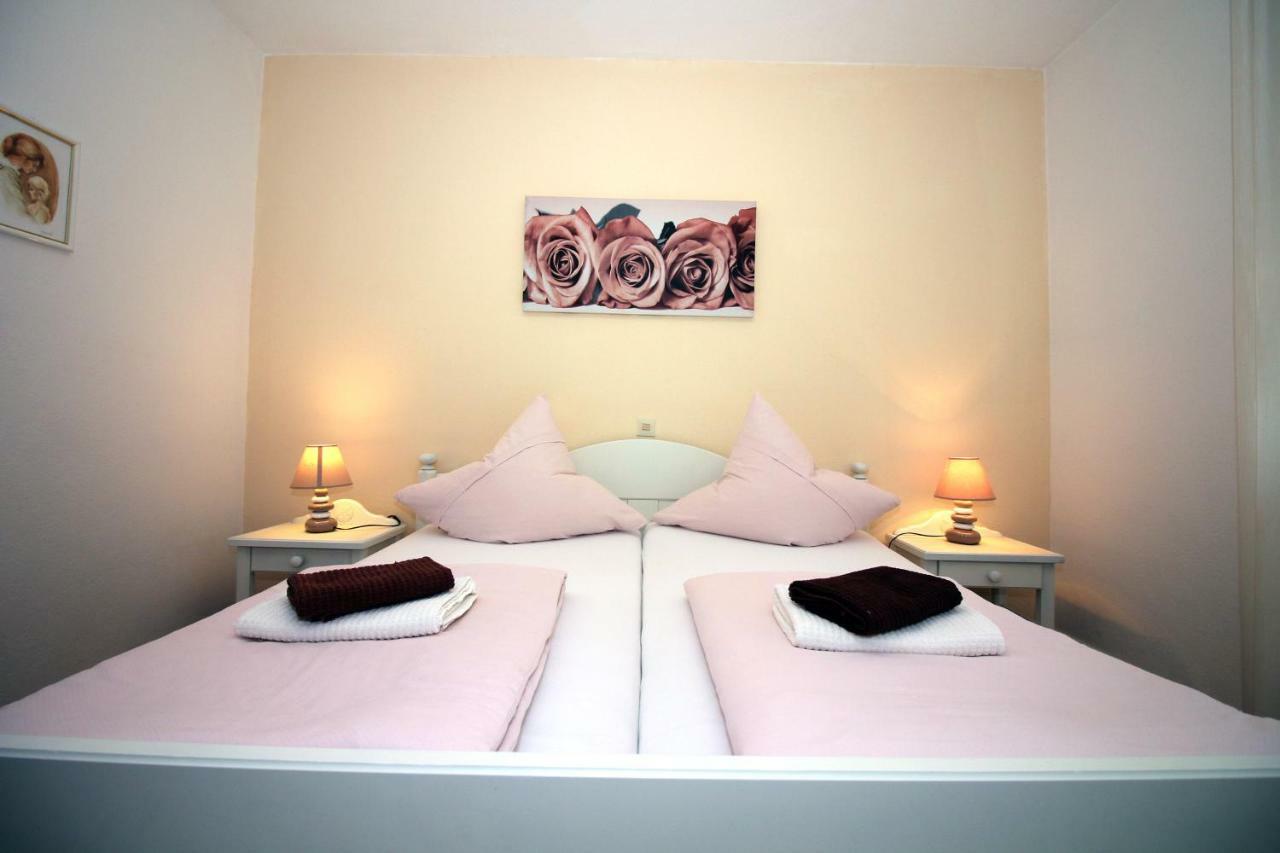 Apartmani Amado/Lozic Zara Esterno foto