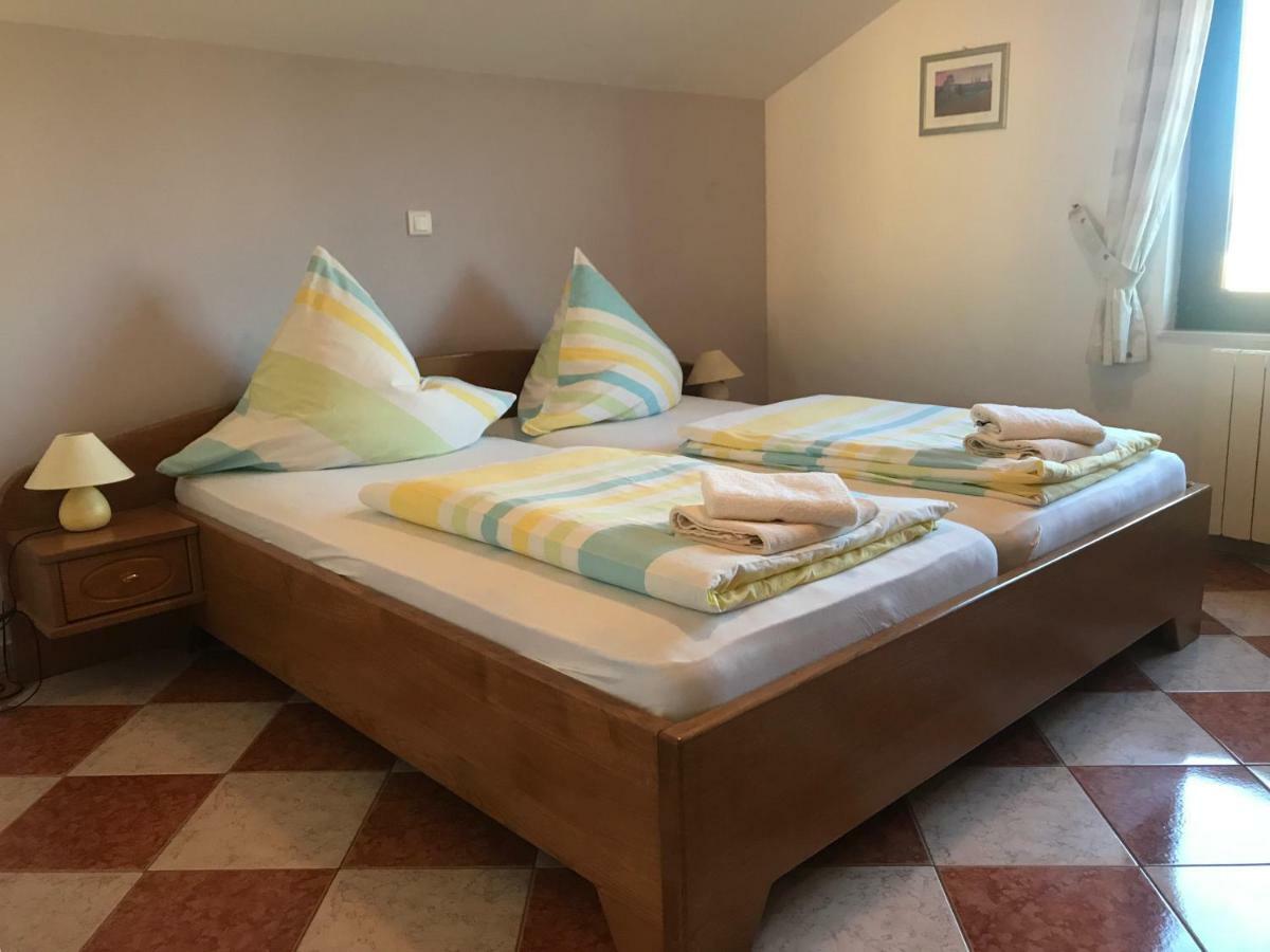 Apartmani Amado/Lozic Zara Esterno foto
