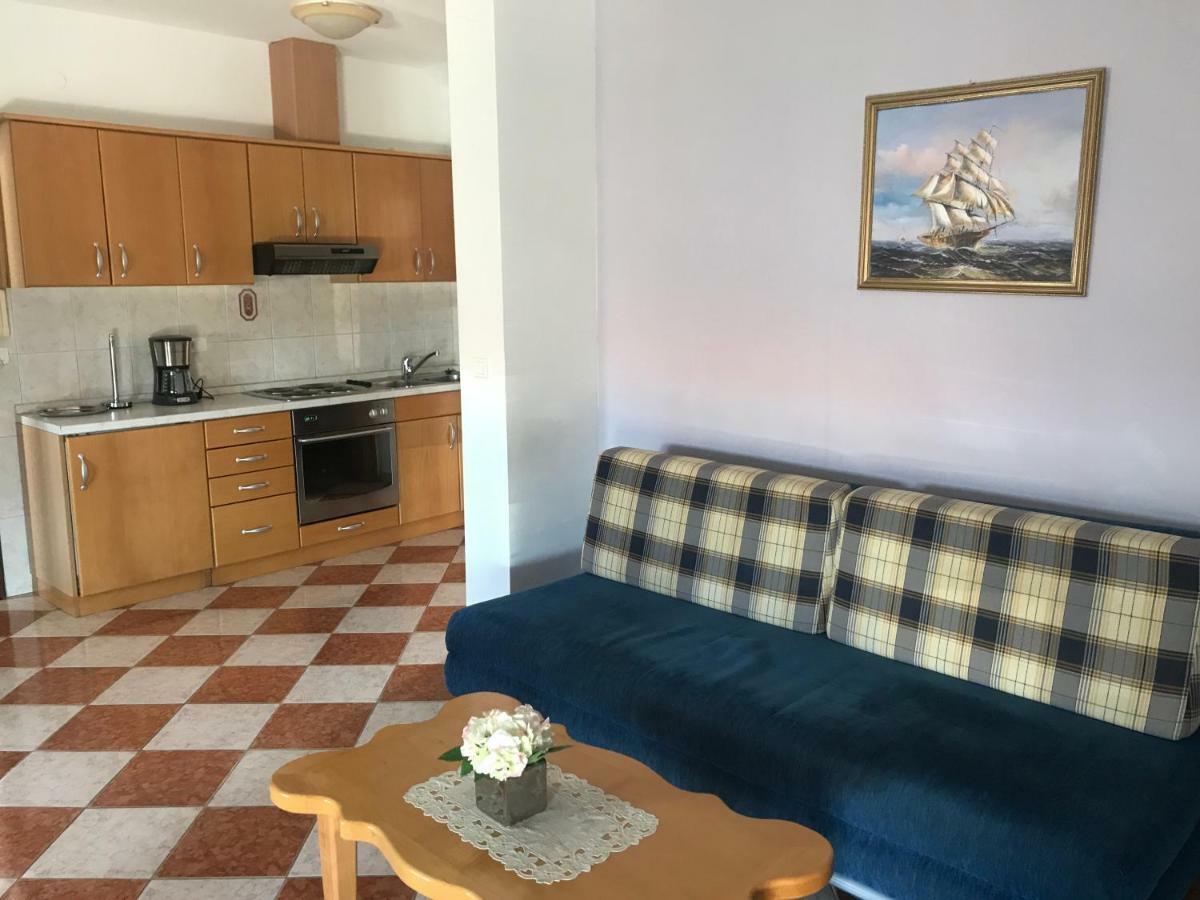 Apartmani Amado/Lozic Zara Esterno foto