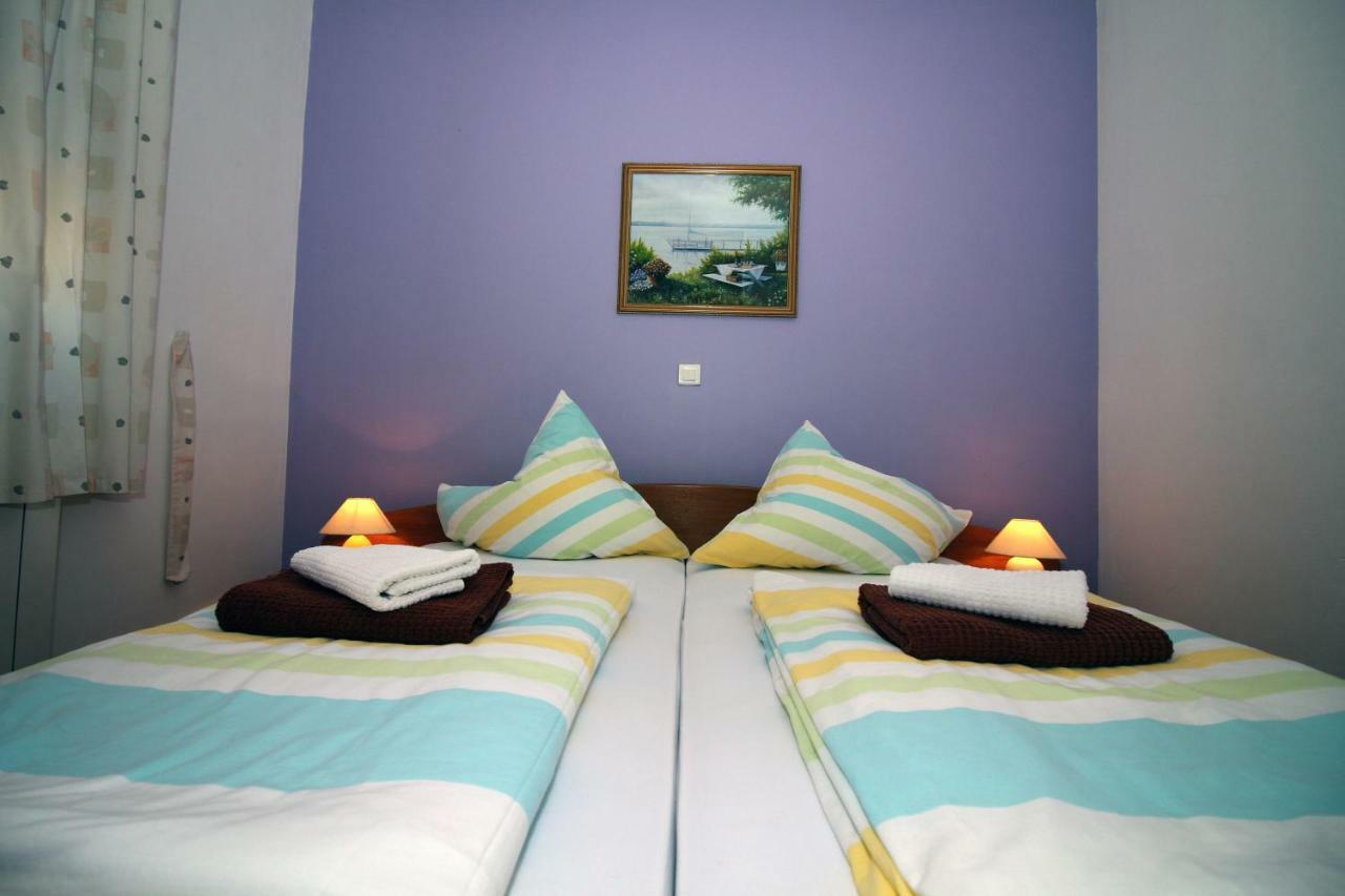 Apartmani Amado/Lozic Zara Esterno foto
